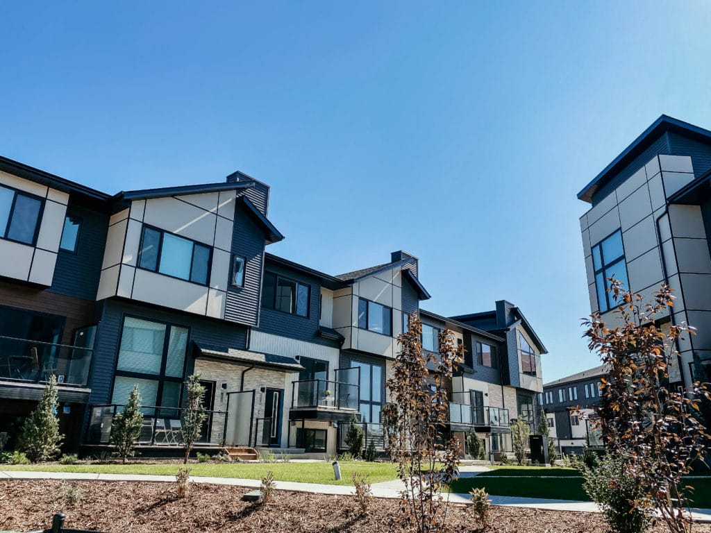 Cantiro Townhomes Exterior